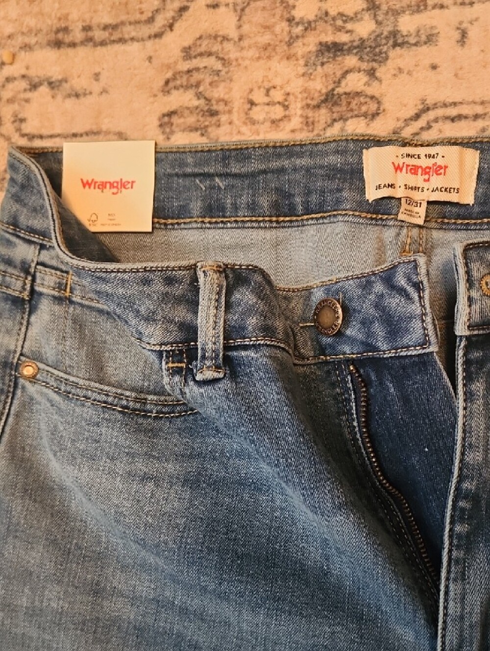 New Wrangler Women's Size 12 Blue Jeans High-rise Bootcut NWT - Picture 2 of 5